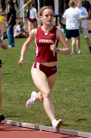 Keep on Running: Junior Tina Muir finished 13th in the women’s 5,000 meters at the 2010 NCAA Division II Indoor Championships with a time of 17:51.84. Photo courtesy of Ferris State Athletics